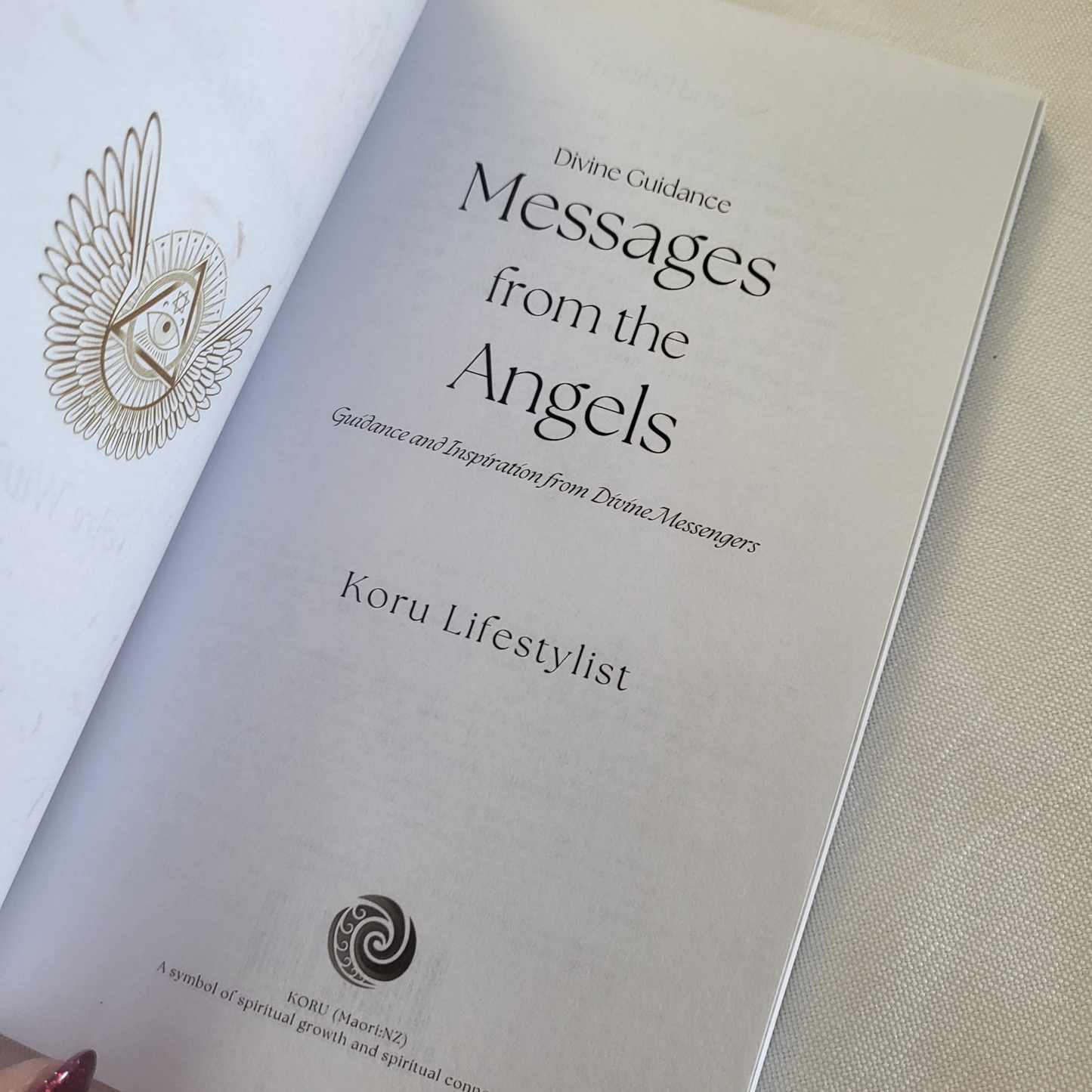Divine Guidance: Messages from the Angels - 1st Edition